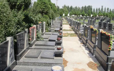 骨灰盒下葬时间对墓地风水有何影响