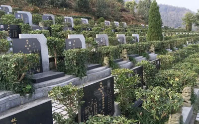 如果阴宅附近灯火通明,风水怎么样呢