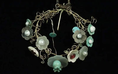 已经去世的人的首饰什么情况下可以戴什么情况下不可以戴