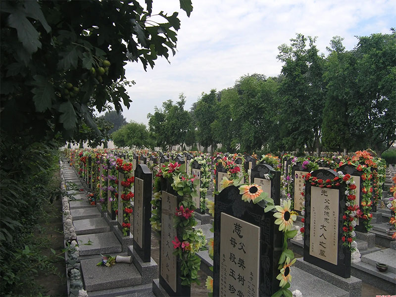 昆明风水好的陵园墓地