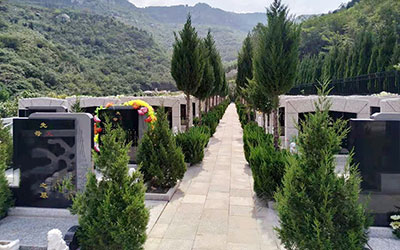 影响昆明公墓价格走向的几点因素