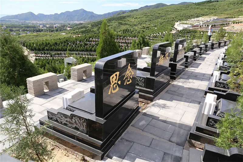 台湾安葬寸土寸金