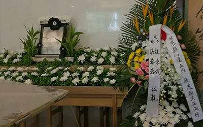 逝者的遗像一般放在什么地方