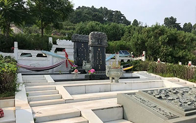 墓地的位置和朝向对风水的影响