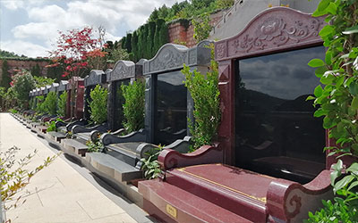 从古代的“厚葬”到现代的“薄葬”