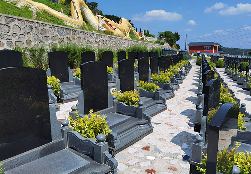 安葬在土质的地方好还是安葬在石质的地方好