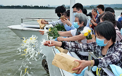 骨灰海撒已经被越来越多的人接受