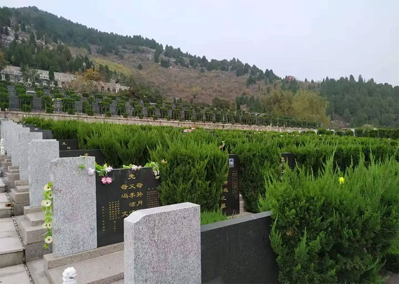 阴宅选址应从风水角度判断