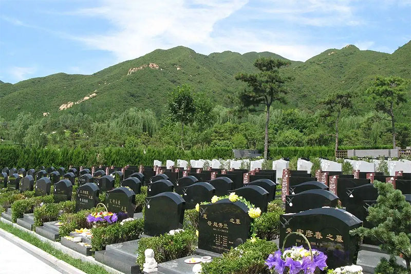 昆明风水好的公墓是哪家