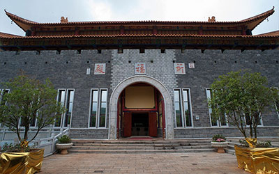 昆明崇明墓地多少价格，崇明有几个墓区，崇明的墓地哪个好？