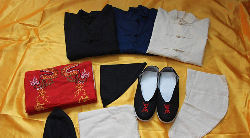 老人去世后，子女不懂穿寿衣怎么办