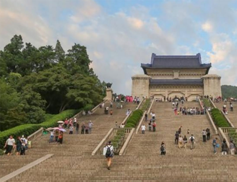 中国近代建筑史上的第一陵