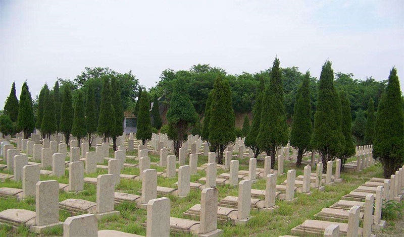 阴宅风水中八大富贵墓地风水朝向