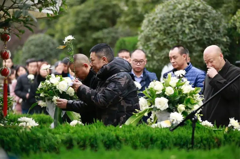 亲人下葬需要择吉吗