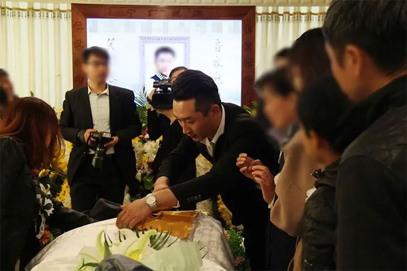 老人去世，办理丧事一般程序都有哪些？