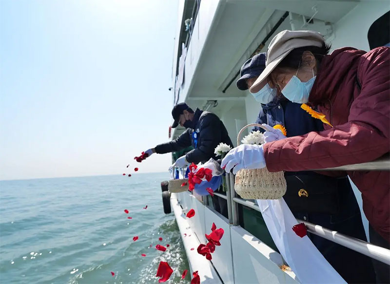 骨灰撒海需要哪些手续？骨灰撒海要到哪里去办？