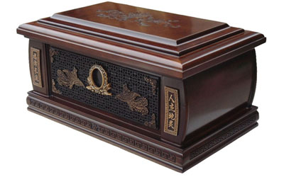 骨灰盒下葬用品摆几件好,公墓信息网殡葬服务人员为您推荐一组