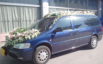 昆明骨灰接送，殡葬用车服务为百姓解决殡葬用车难题