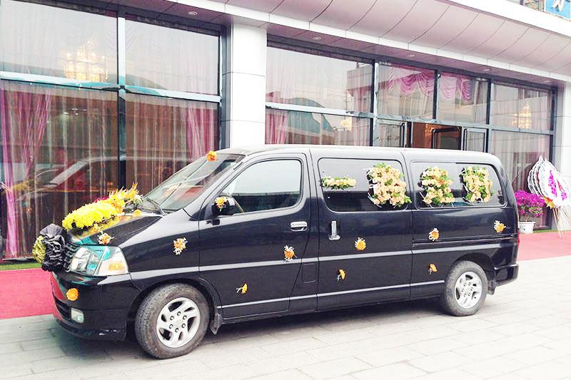 昆明白事用车租赁，骨灰接送