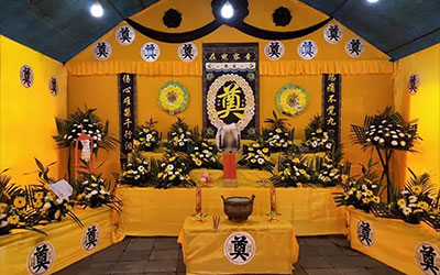 殡葬一条龙服务中的灵堂布置和选购墓地