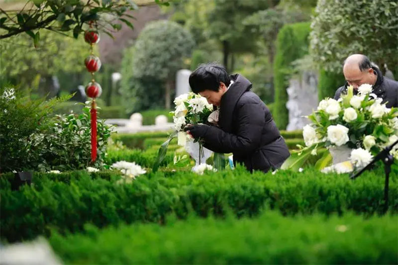 安葬的时间与讲究