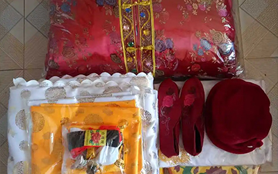 殡葬服务中寿衣的规格及穿戴讲究