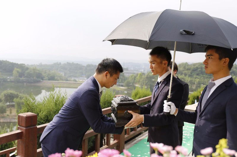 殡葬服务一条龙大概多少钱？殡葬一条龙收费标准是什么？