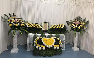 昆明殡葬一条龙是否提供悼词和追思会的组织？