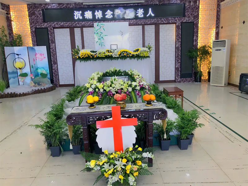 市民在选择丧葬服务时如何处理预算和费用问题