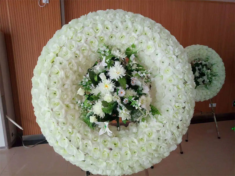 市民在选择昆明丧葬服务时需要考虑家庭成员的意愿吗