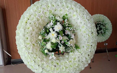 市民在选择昆明丧葬服务时需要考虑家庭成员的意愿吗？