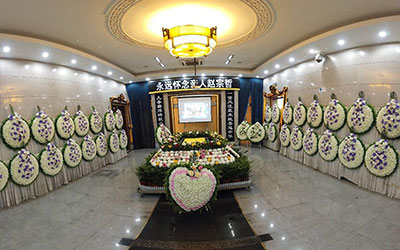 市民如何在选择丧葬服务时平衡价格和质量？