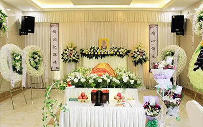 在办理丧葬一条龙时，是否可以选择不同的祭祀仪式或宗教仪式？