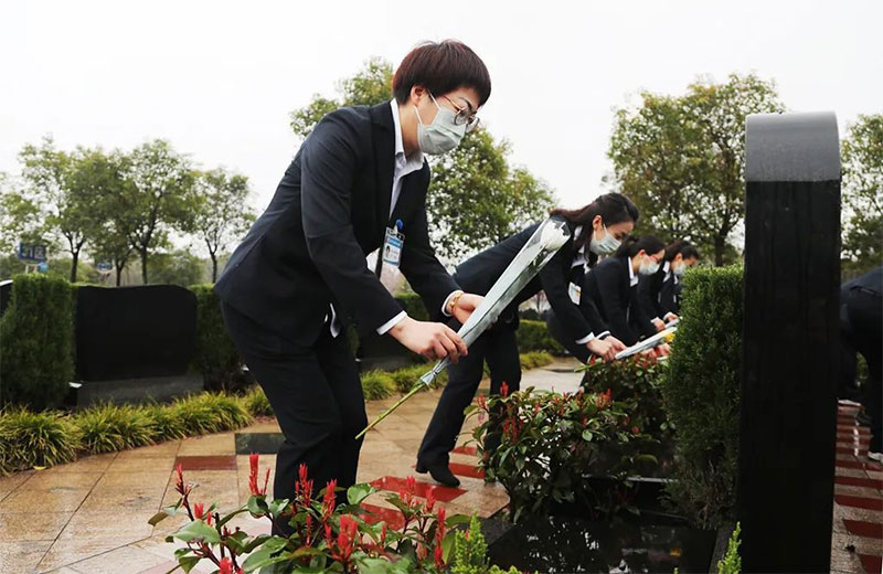 丧葬一条龙的服务时间是否有限制？是否可以在节假日办理