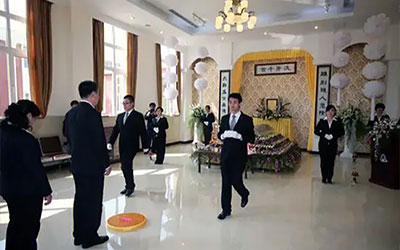 是否可以根据个人需求定制白事服务一条龙的内容？