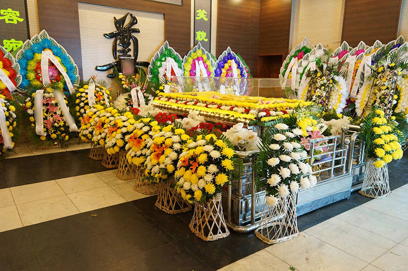 市民选择白事服务一条龙时应该注意哪些问题