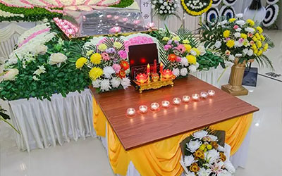 如何预约昆明公墓服务中心的殡葬服务