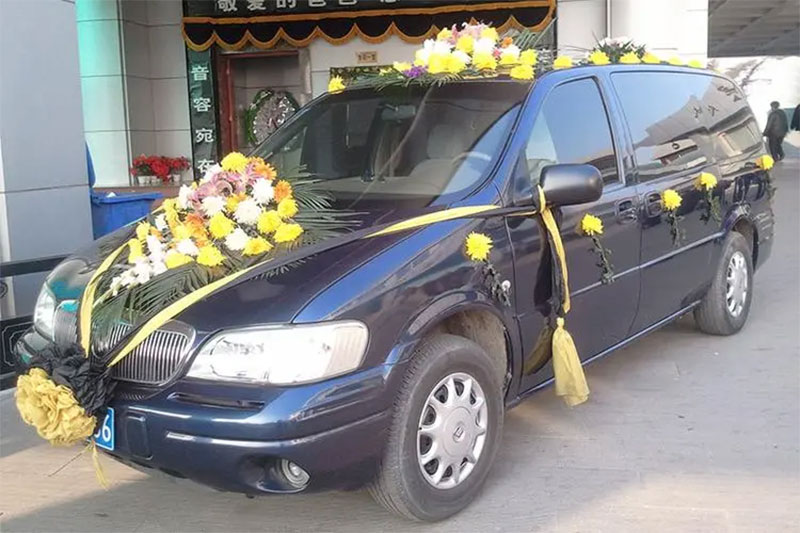 昆明灵车预约电话-昆明火葬场灵车收费多少钱？