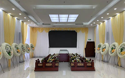 如何确定白事一条龙服务机构的专业素质？