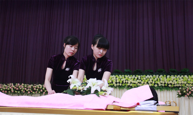 尊重个性，定制丧葬仪式：探索昆明殡葬服务的个性化安排