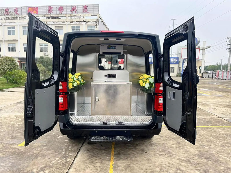 灵车接运遗体收费标准是多少