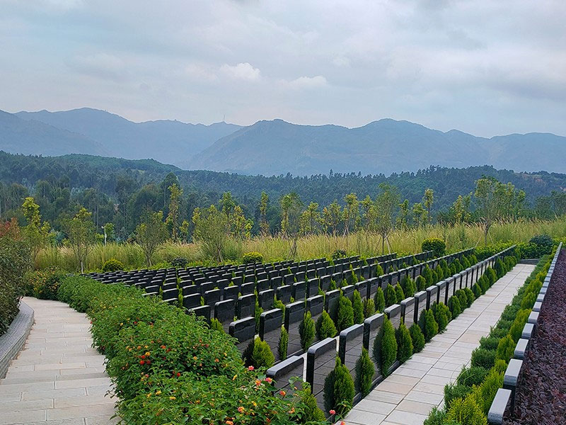 昆明抚仙湖人文纪念园墓区环境 昆明抚仙湖人文纪念园公墓环境